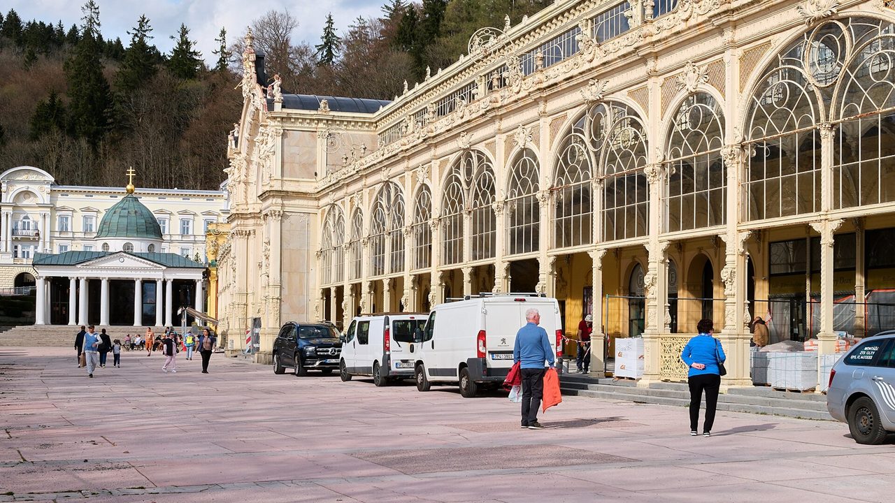 Mariánské Lázně – kolonáda a Zpívající fontána